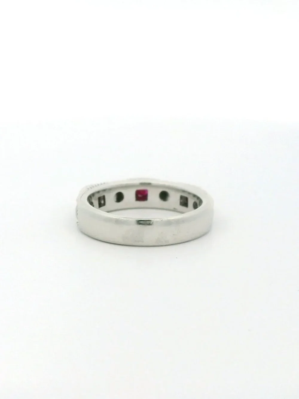 Judith Ripka measures 5mm